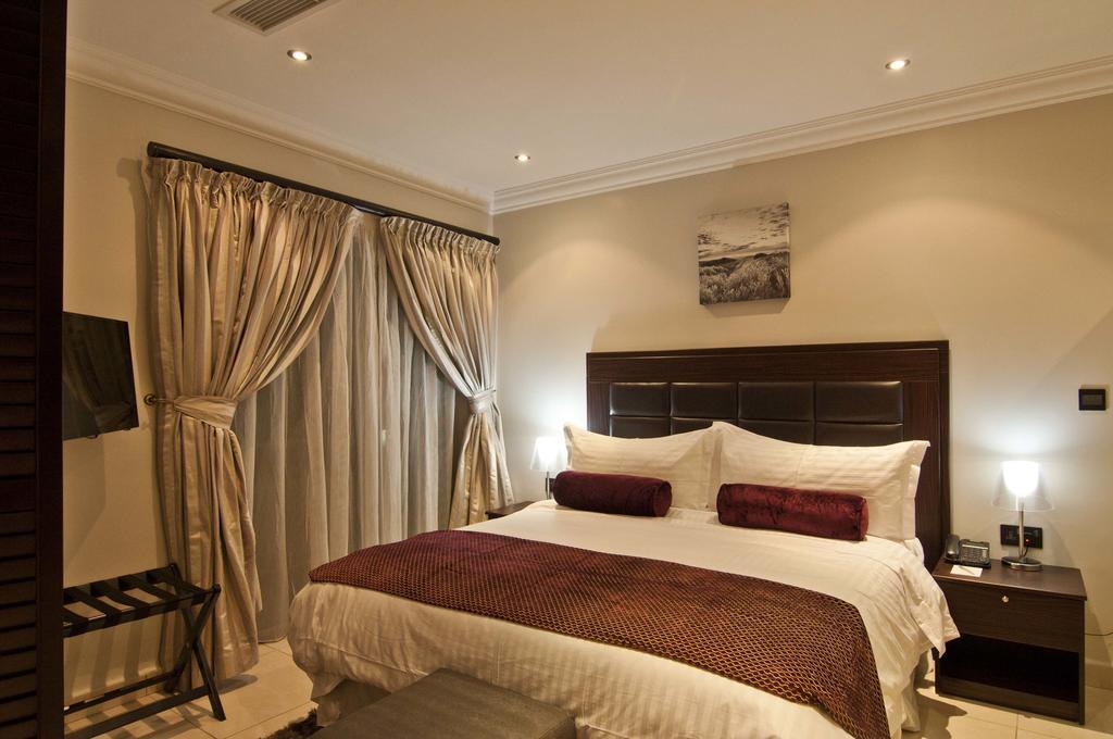 L'Eola Suites Абуджа Номер фото