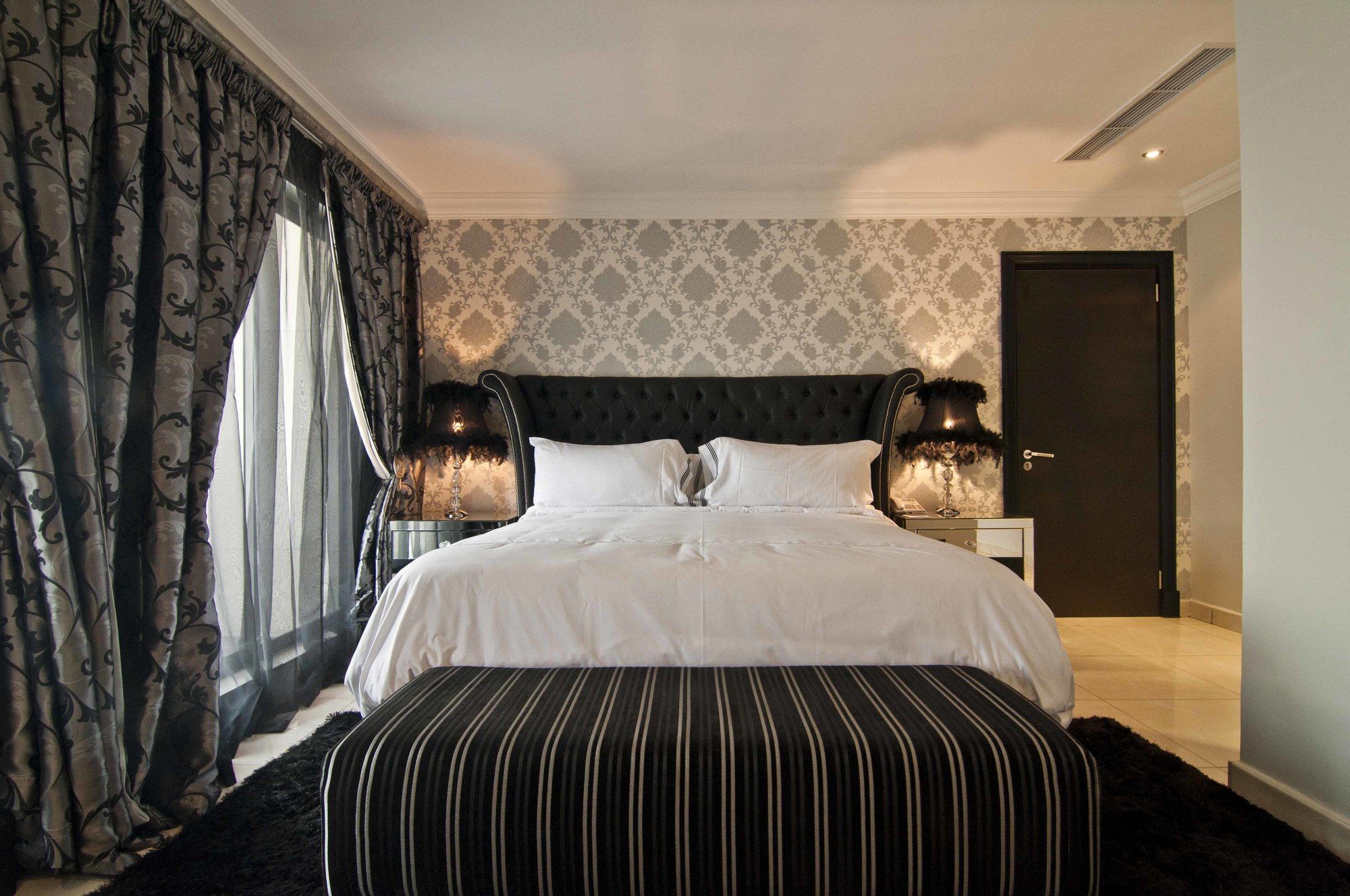 L'Eola Suites Абуджа Экстерьер фото